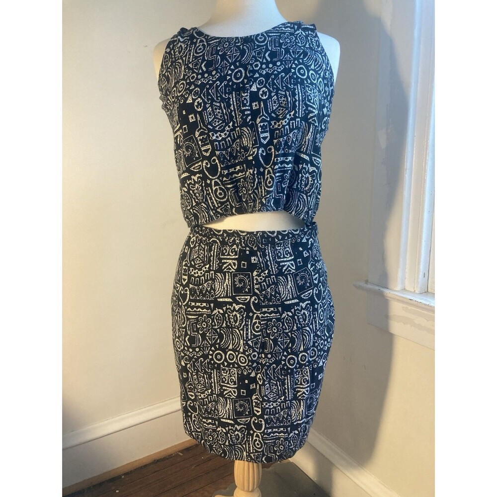 2  PIECE CROP Tank Top & Wrap SKIRT SET TROPICAL FLORAL Medium Thailand Tribal